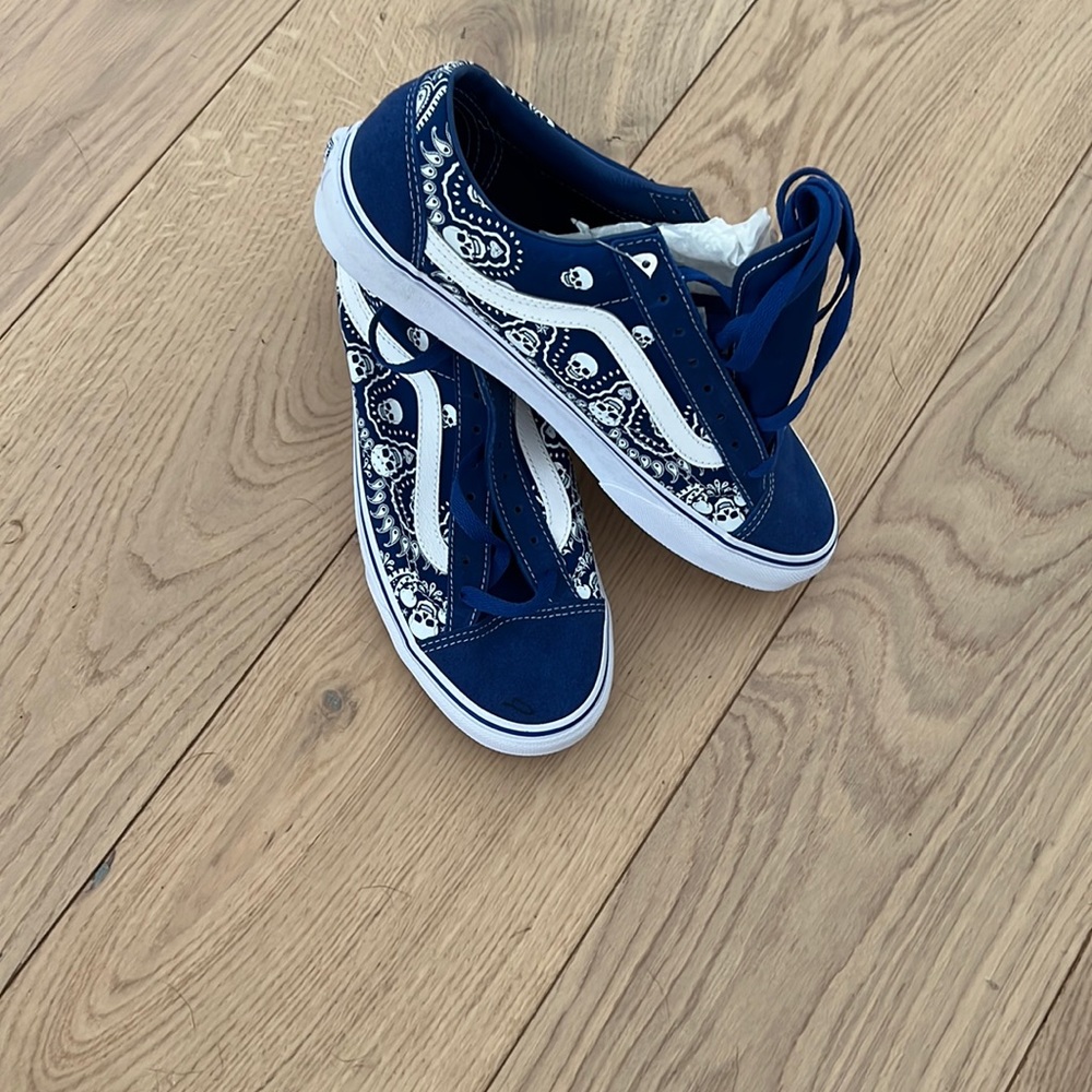 Vans men’s size 9 brand new